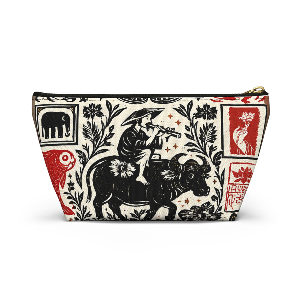 Travel Accessory Pouch — Vintage Animal & Moth T-Bottom Makeup Bag